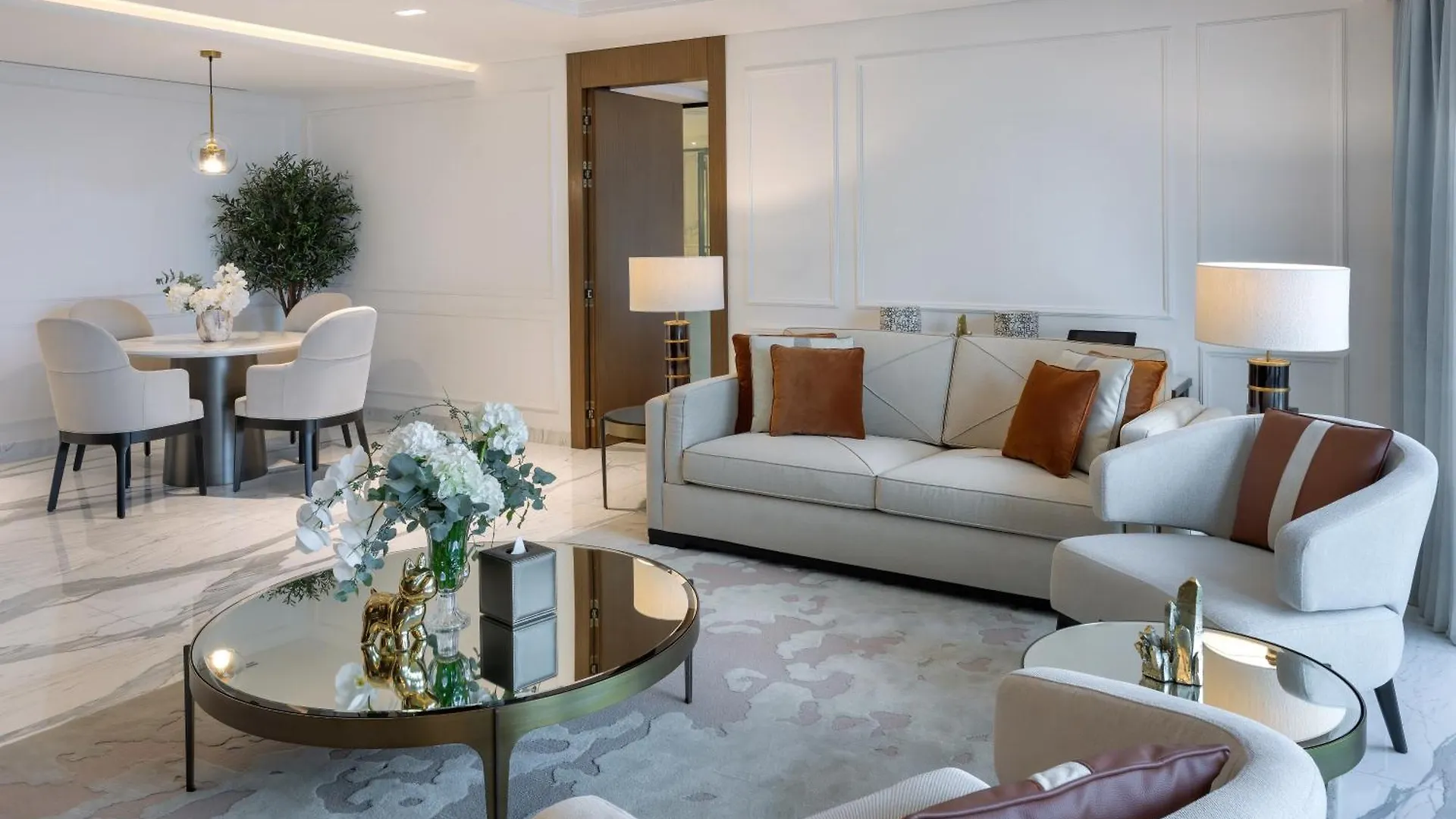 Kempinski Central Avenue Dubaj 5*,
